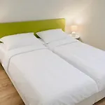 Pod Lasem * Pogorzelica (Gmina Rewal)
