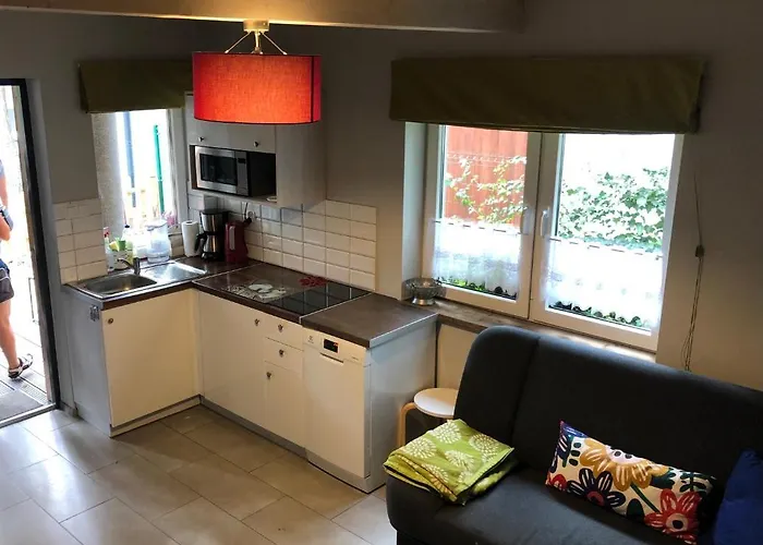 Pod Lasem Pogorzelica (Gmina Rewal)