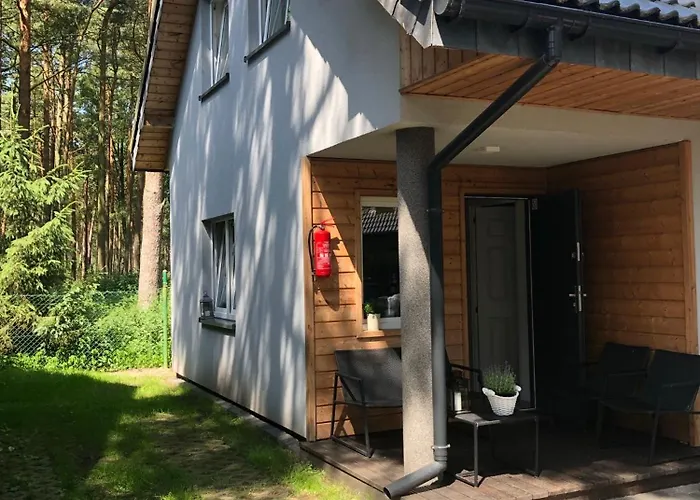 Pod Lasem Pogorzelica (Gmina Rewal)